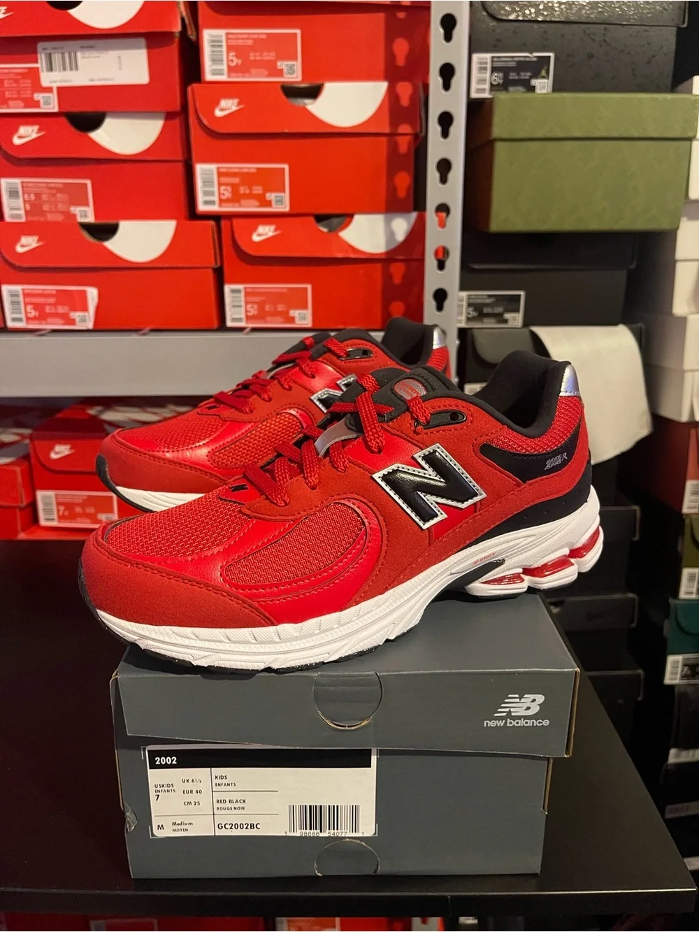 New Balance 2002R GS Size 7y Running Sneakers